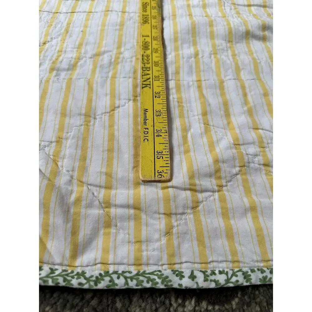 Vintage Quilt bedspread Coverlet Patchwork Botanical reversible white 78x78”